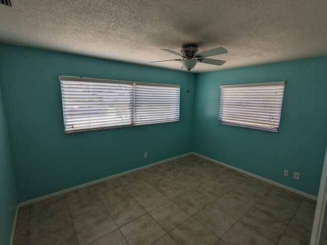 3rd bedroom - 430 Patrick Ave