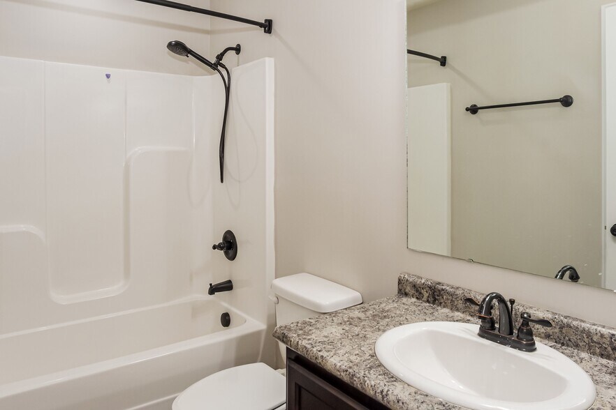 Building Photo - 138 Chestnut Cove