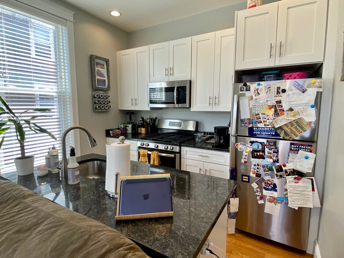 Building Photo - 405 S Huntington Ave