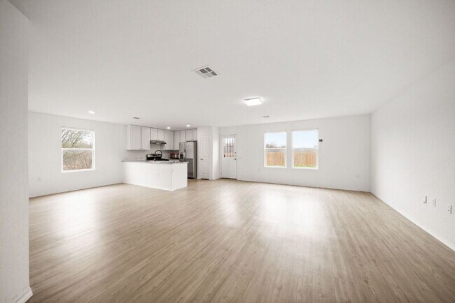 Building Photo - 5703 Dewberry Run