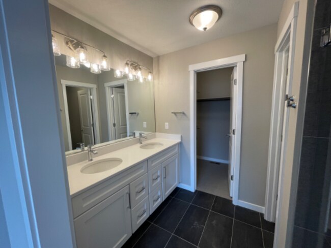 Building Photo - 6381 Rollick Dr