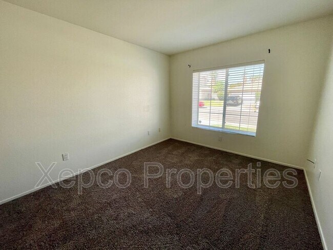 Building Photo - 79225 Laurie Ct