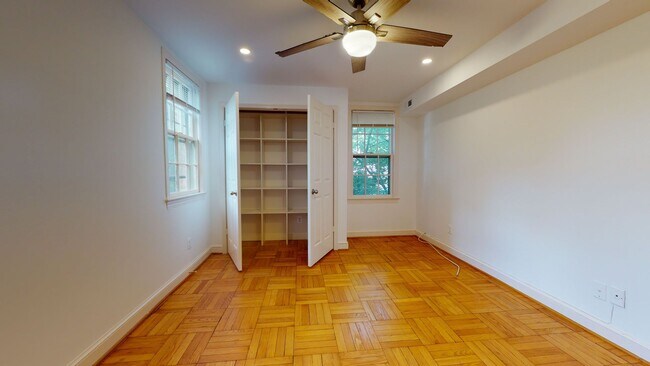 Building Photo - Spacious, Light-filled One Bedroom One Bat...