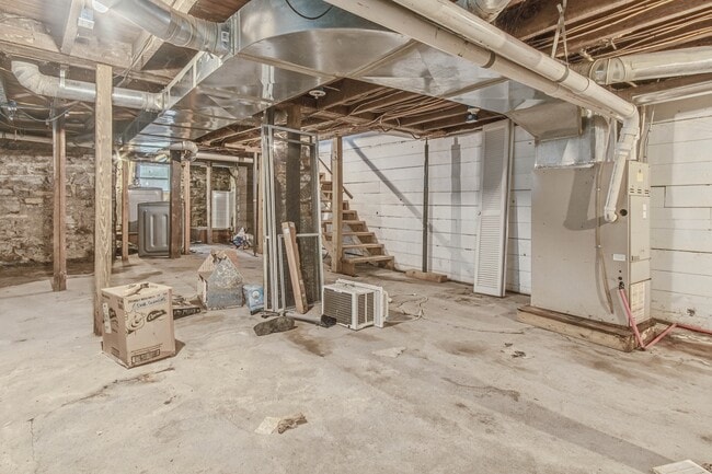 Building Photo - 123 State Pl