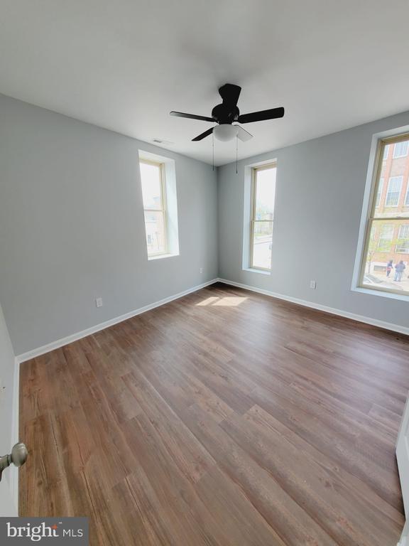 Building Photo - 27 S Fulton Ave