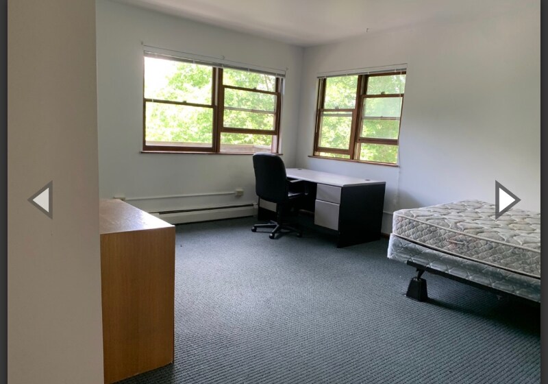 Building Photo - 918 Danby Rd