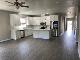 Building Photo - 2457 Roll Tide Ct