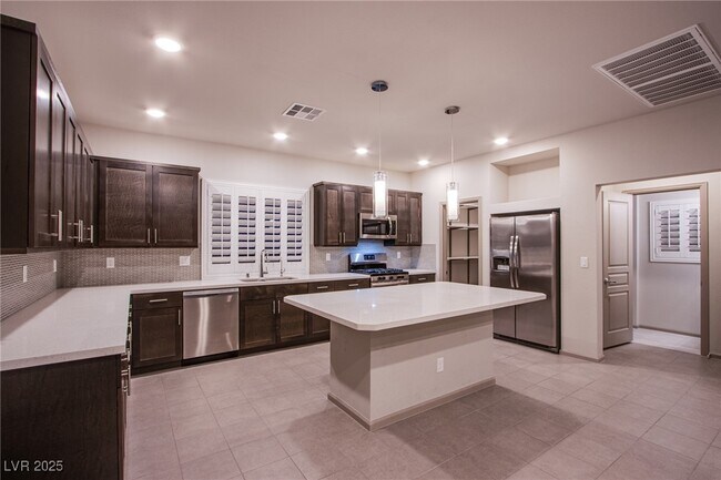 Building Photo - 8040 Haywood Estate Ave