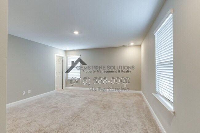 Building Photo - 714 Hahn Ct