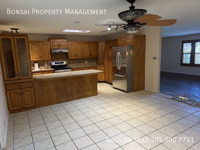 Building Photo - 1189 S 200 E