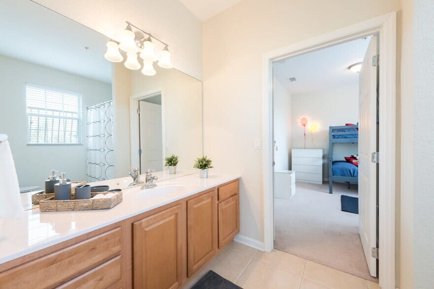 Building Photo - 4102 Breakview Dr