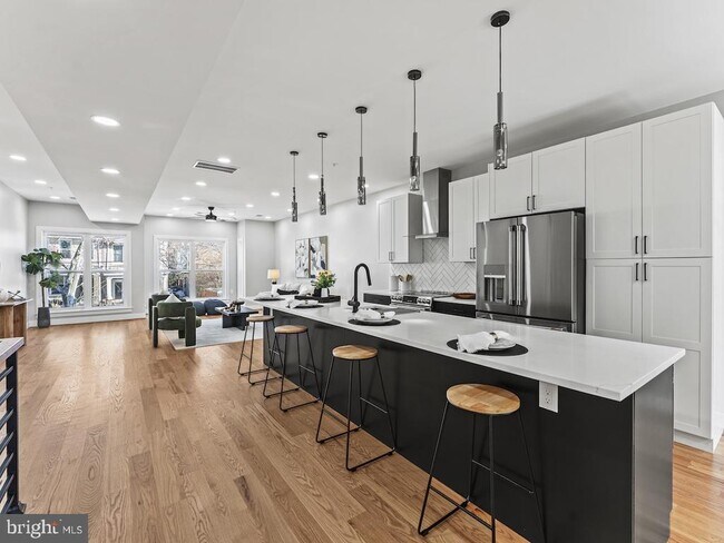 Building Photo - 4320 7th St NW