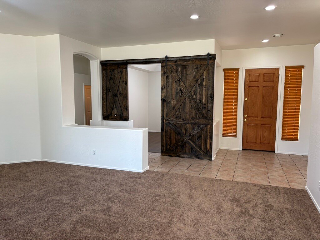 Building Photo - 2120 E Flintlock Way
