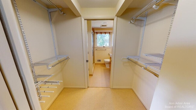 Building Photo - 2235 Prairie St