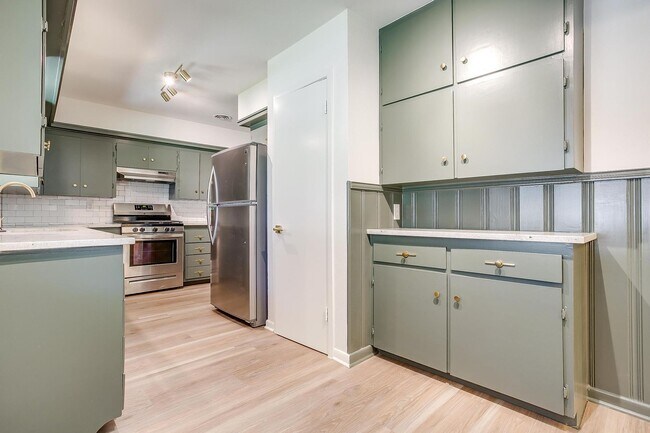 Building Photo - Fully Renovated Home in Desirable Fort Wor...