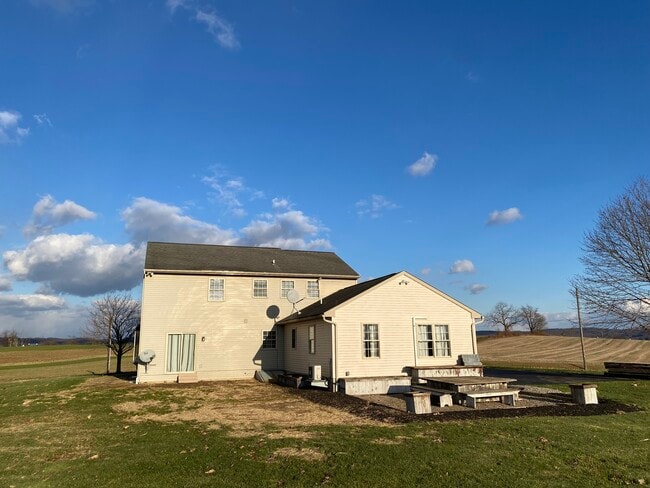 Building Photo - 320 Mt Vernon Rd