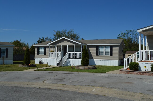 Building Photo - Weatherly Estates
