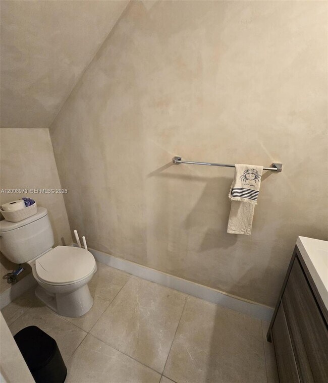 Building Photo - 5503 W Oak Wy