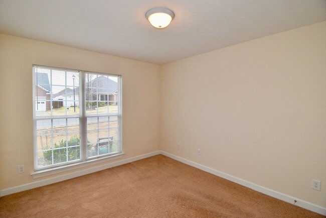 Building Photo - 659 Ventana Dr