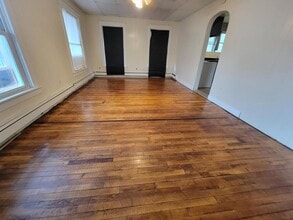 Building Photo - 48 Elizabeth St