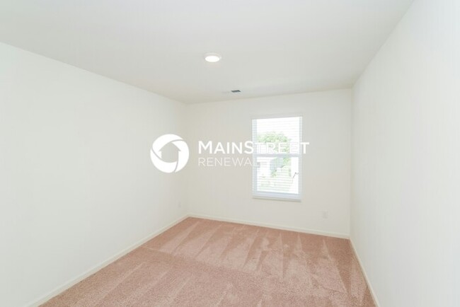 Building Photo - 995 Hawthorn Ln