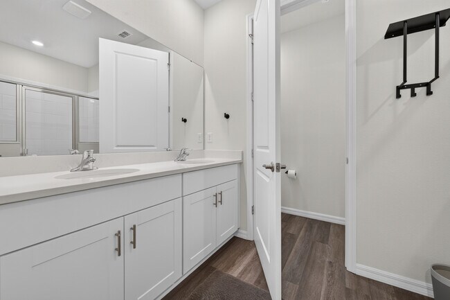 Building Photo - 2568 Kinsale Ln
