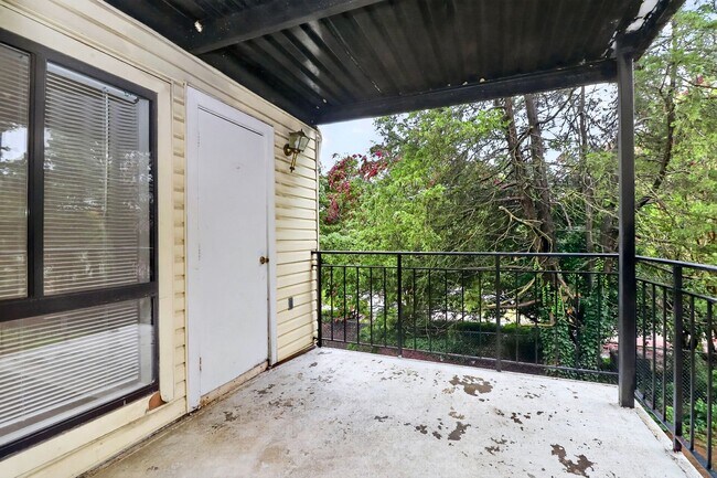 Building Photo - 4804-C Spring Lake Drive