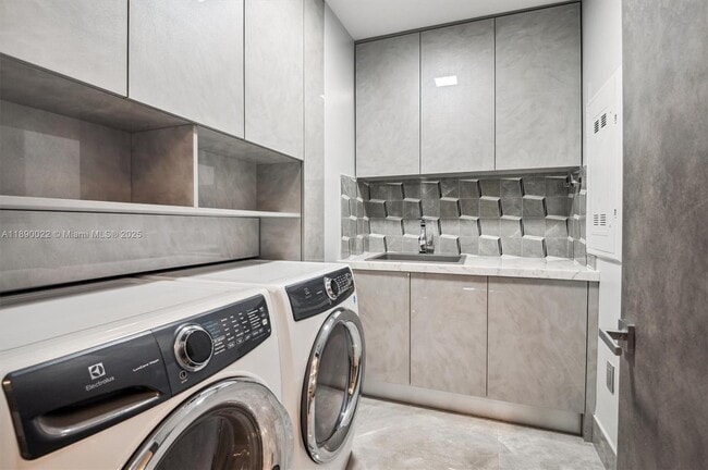 Building Photo - 330 Sunny Isles Blvd