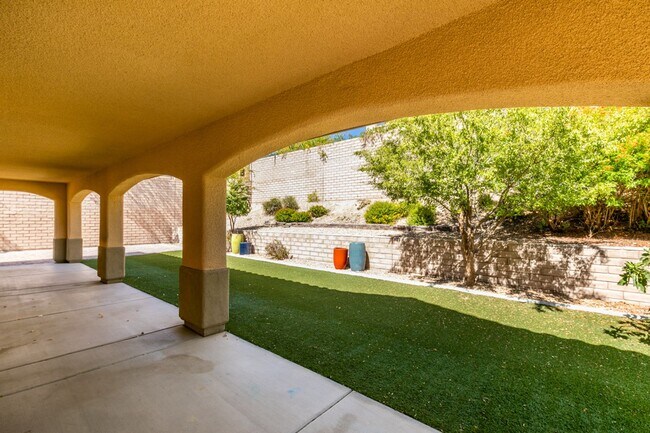 Building Photo - 12056 La Palmera Ave