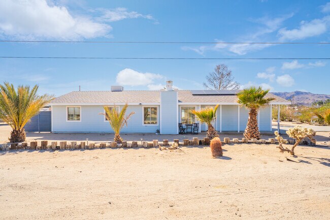 Building Photo - 72847 Desert Trail Dr