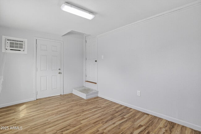 Building Photo - 1410 S 24th Ave