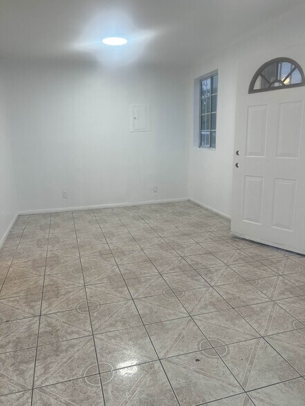 Building Photo - 15408 Freeman Ave
