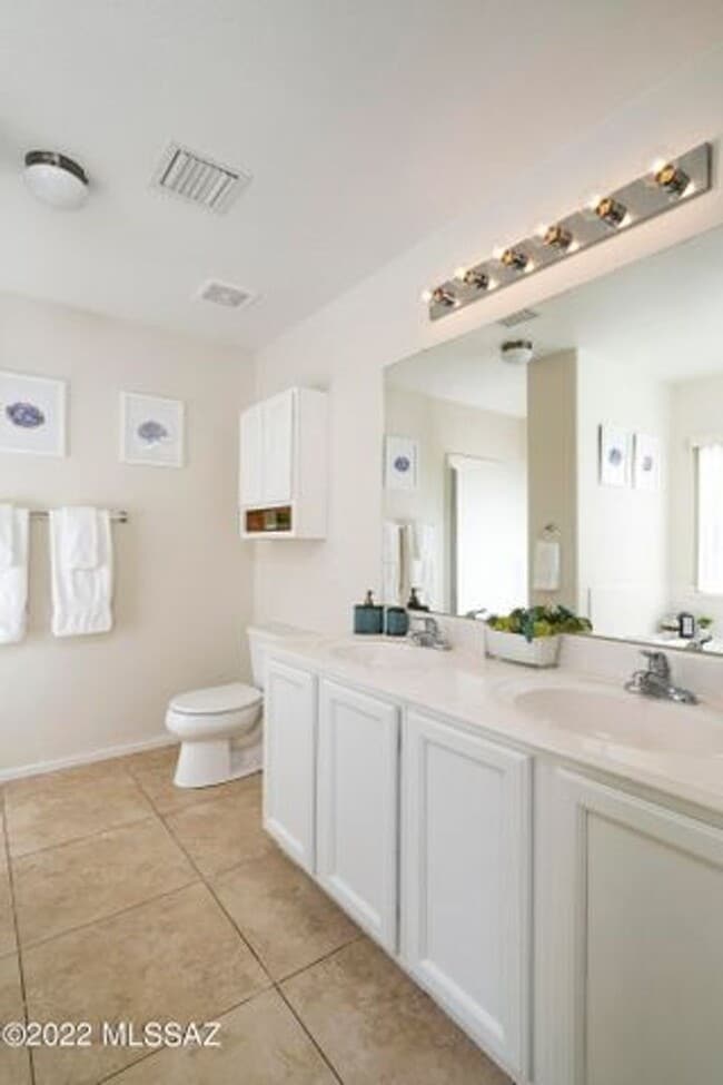 Building Photo - Sharp 3 Bedroom Northwest Home with Pool in Popular Cañada Hills