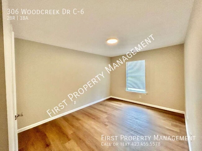 Building Photo - 306 6th St