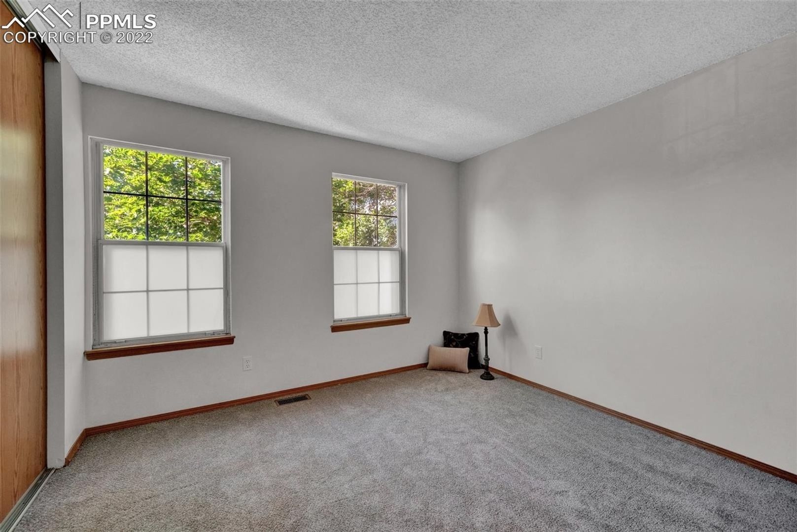 Building Photo - 3467 Queen Anne Way