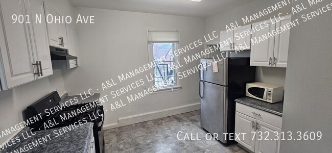 Building Photo - 901 N Ohio Ave