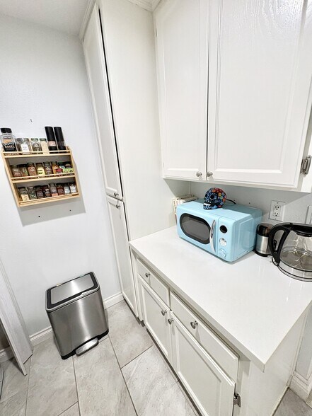 Building Photo - 2362 Hosp Way