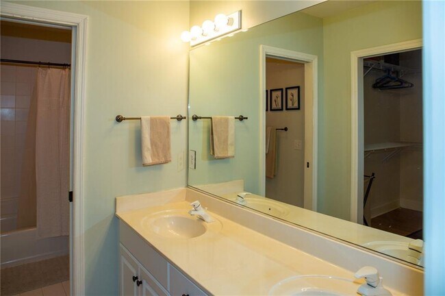 Building Photo - 1506 Plantation Point Dr