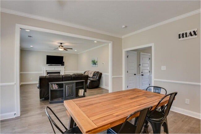 Building Photo - 3651 Kearsley St