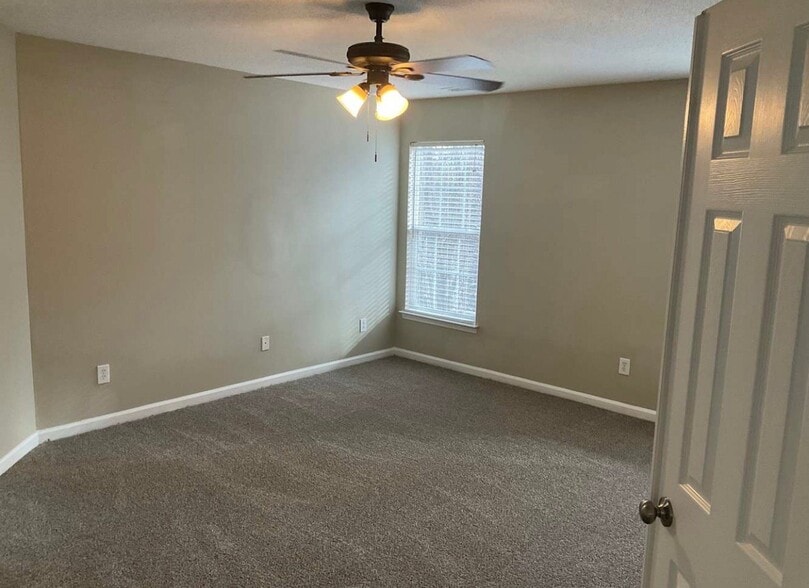 Building Photo - 111 Austin Run Ct