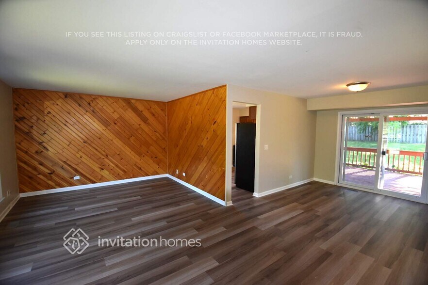 Building Photo - 1405 N Parkview Terrace