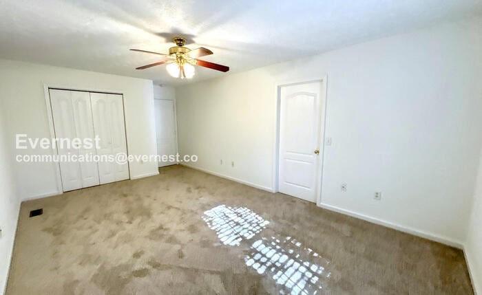 Building Photo - 720 William Howard Pl