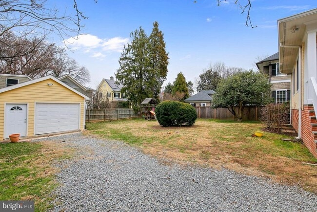Building Photo - 3515 Bradley Ln