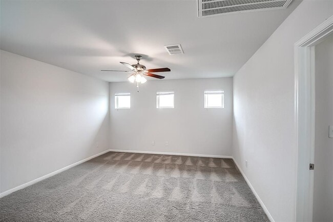 Building Photo - 100 Earl Keen St