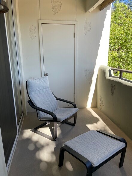 Building Photo - 1825 W Ray Rd