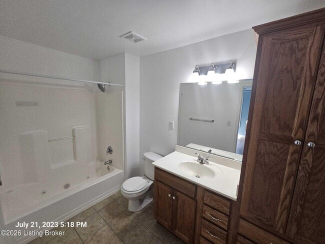 Building Photo - 3802 Falcon Crest Dr