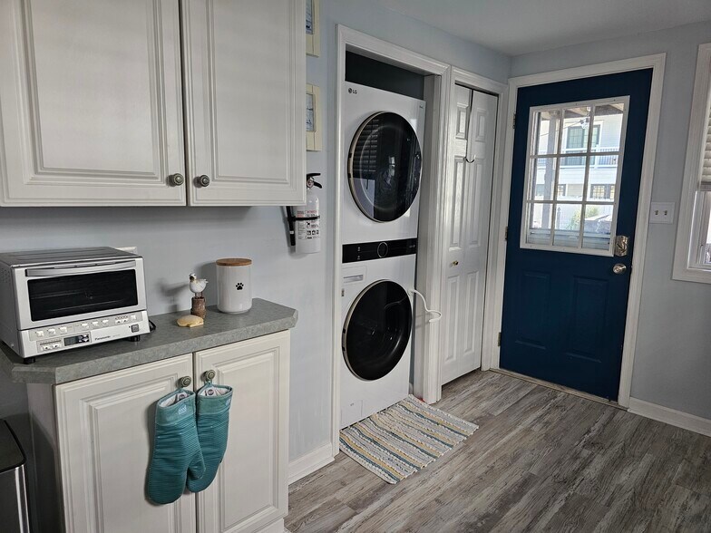 Building Photo - 52 Wesley Rd