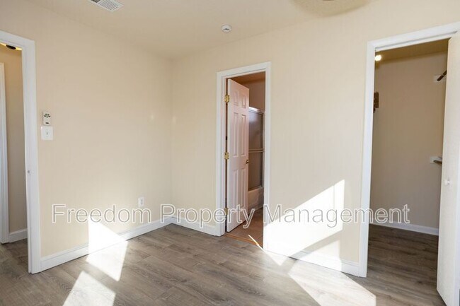 Building Photo - 11961 Mente Rd