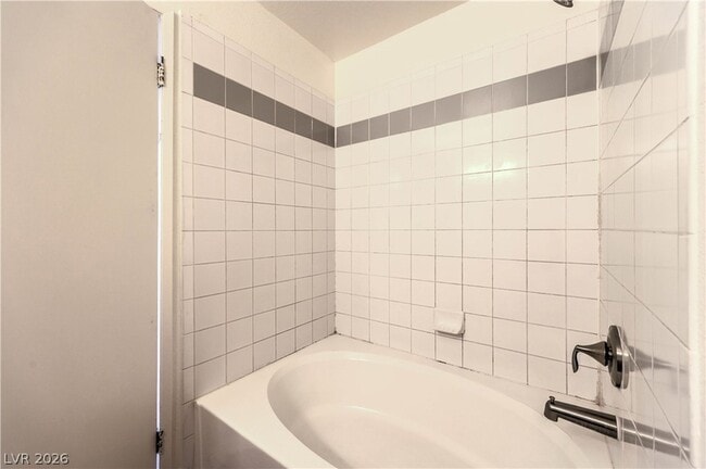Building Photo - 7885 W Flamingo Rd