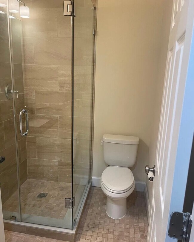 Building Photo - 1141 Owen Pl NE